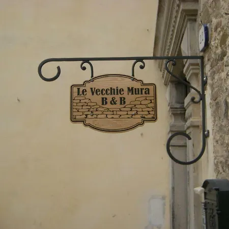 Le Vecchie Mura Apartment *